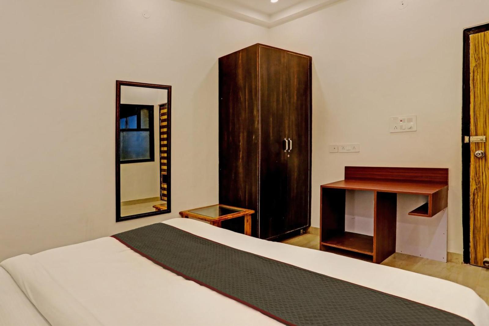Kgf King Hotel New Delhi